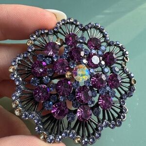 Vintage crystal pin brooch with Aurora Borealis style and purple crystals